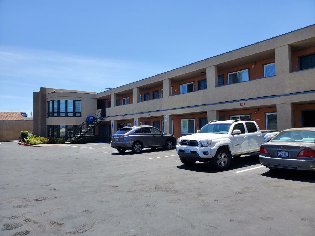 Good Living Inn San Carlos Exterior photo